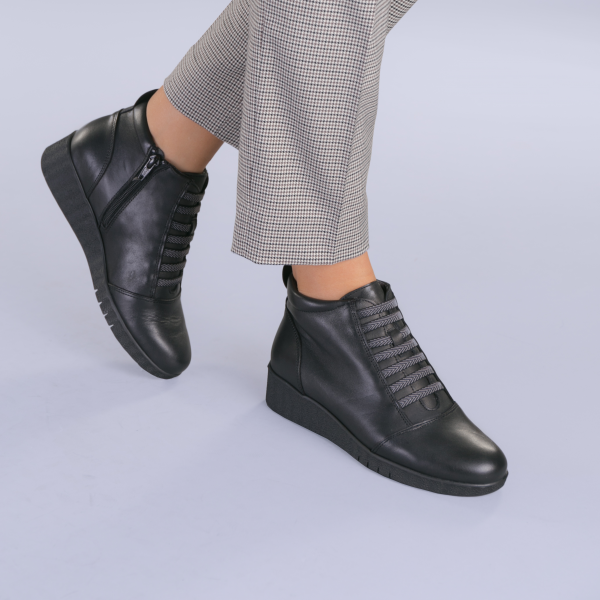 Δερμάτινα παπούτσια  Lova μαύρα, 3 - Kalapod.gr